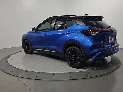 Used 2021 Nissan Kicks SR w/ SR Premium Package image 3