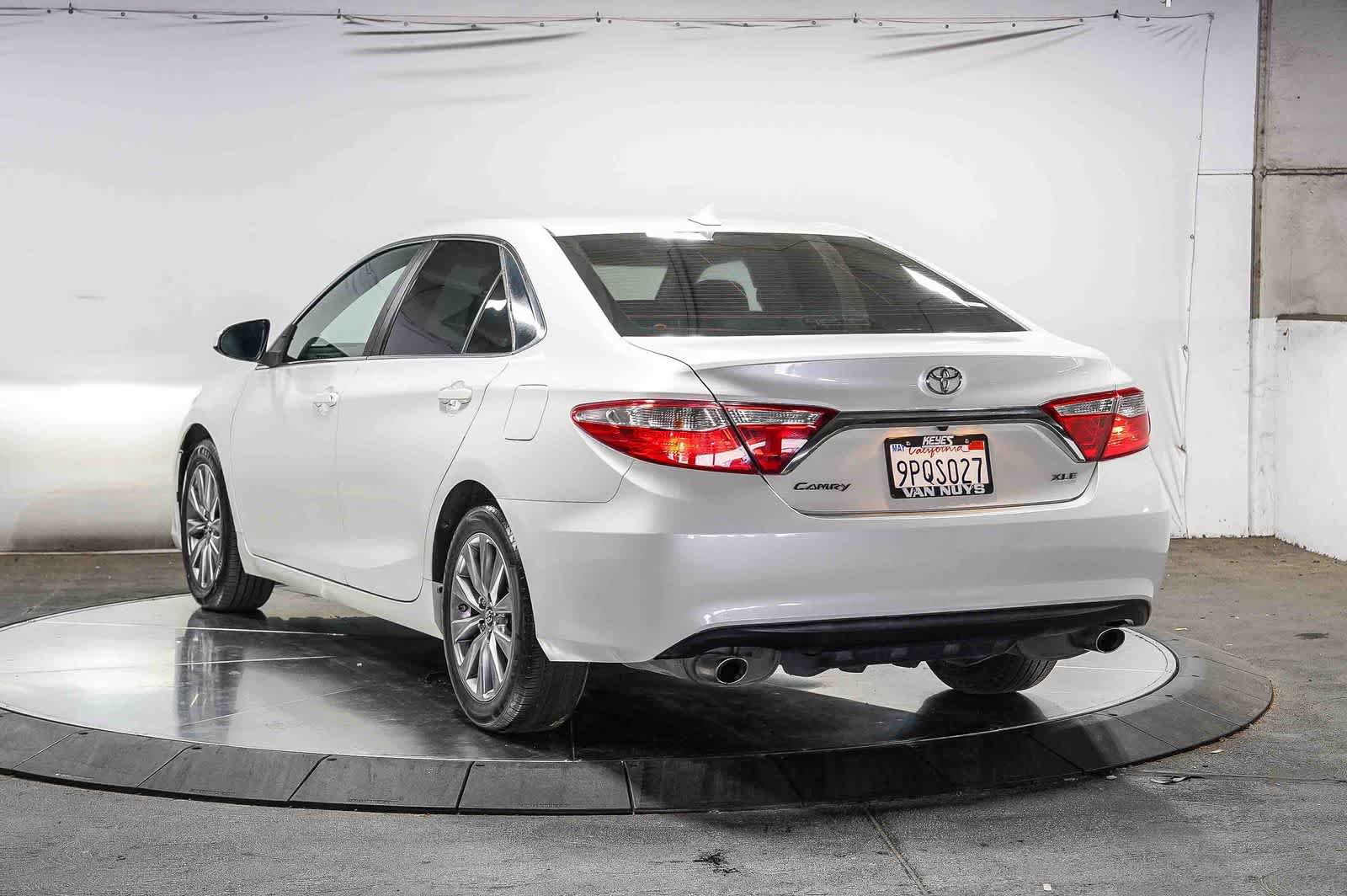 Certified 2016 Toyota Camry XLE w/ Advanced Technology Package FWD image 3
