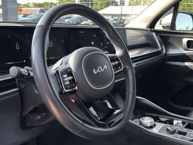 Used 2025 Kia Sorento EX AWD/4WD image 38