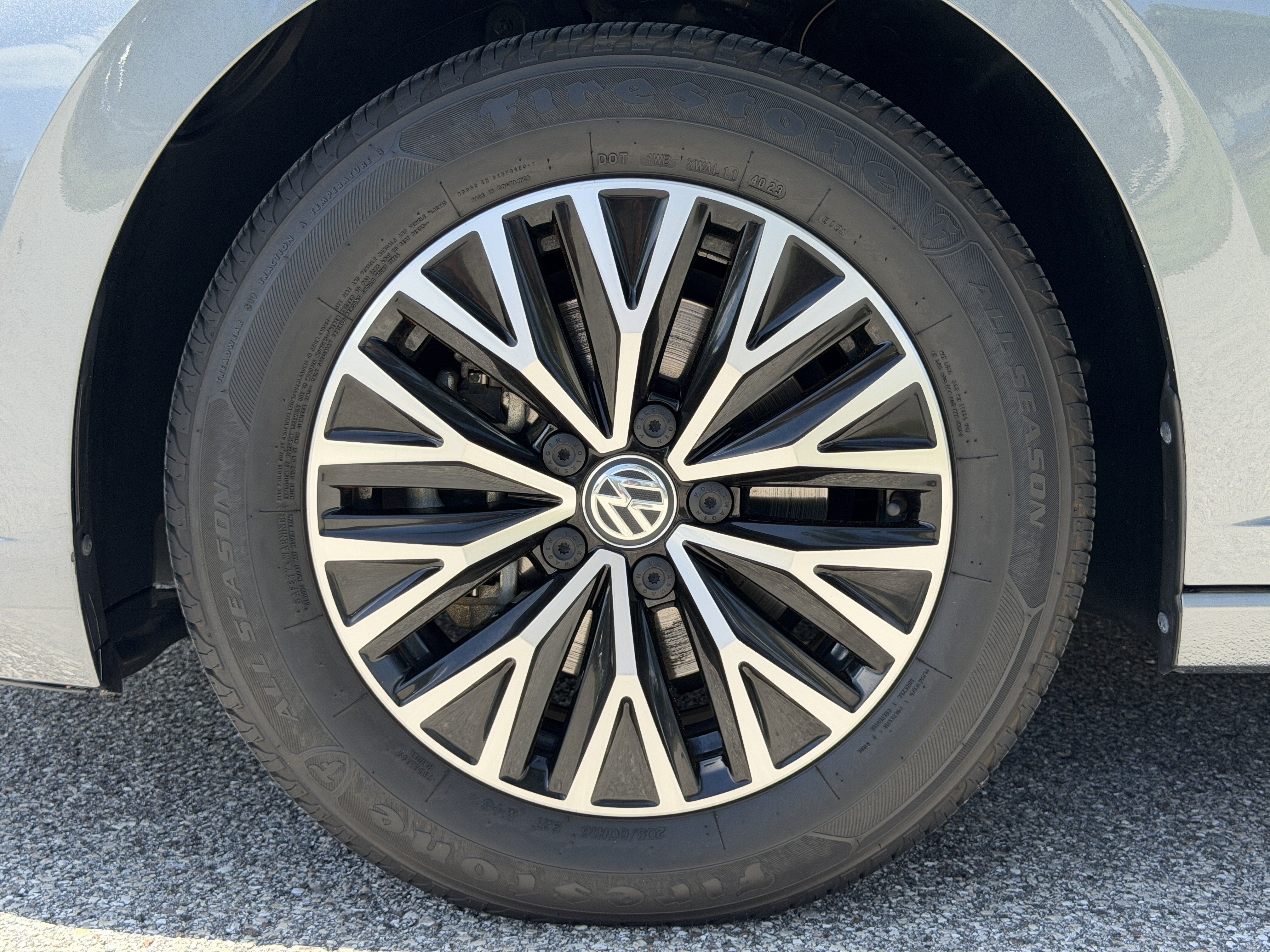 Used 2019 Volkswagen Jetta SE w/ Cold Weather Package FWD image 35