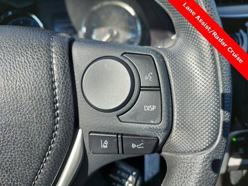 Used 2019 Toyota Corolla LE image 18