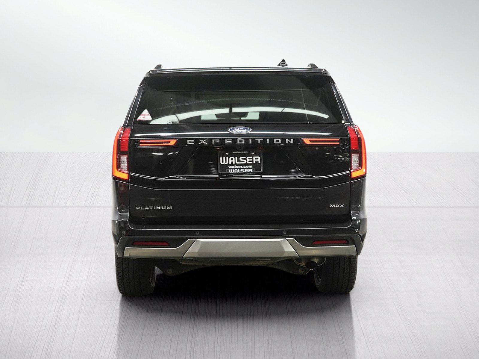 Used 2025 Ford Expedition Max Platinum w/ Driver's Package AWD/4WD image 4