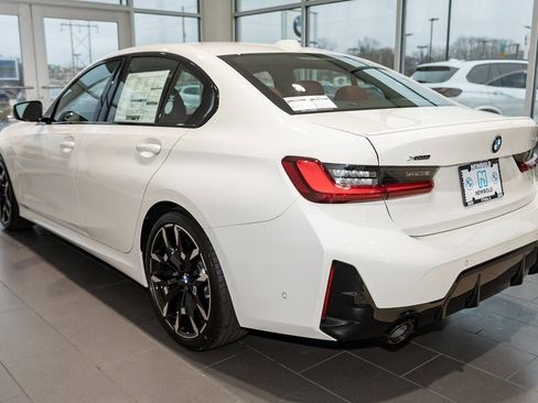 Used 2026 BMW 330i xDrive Sedan w/ M Sport Package image 4