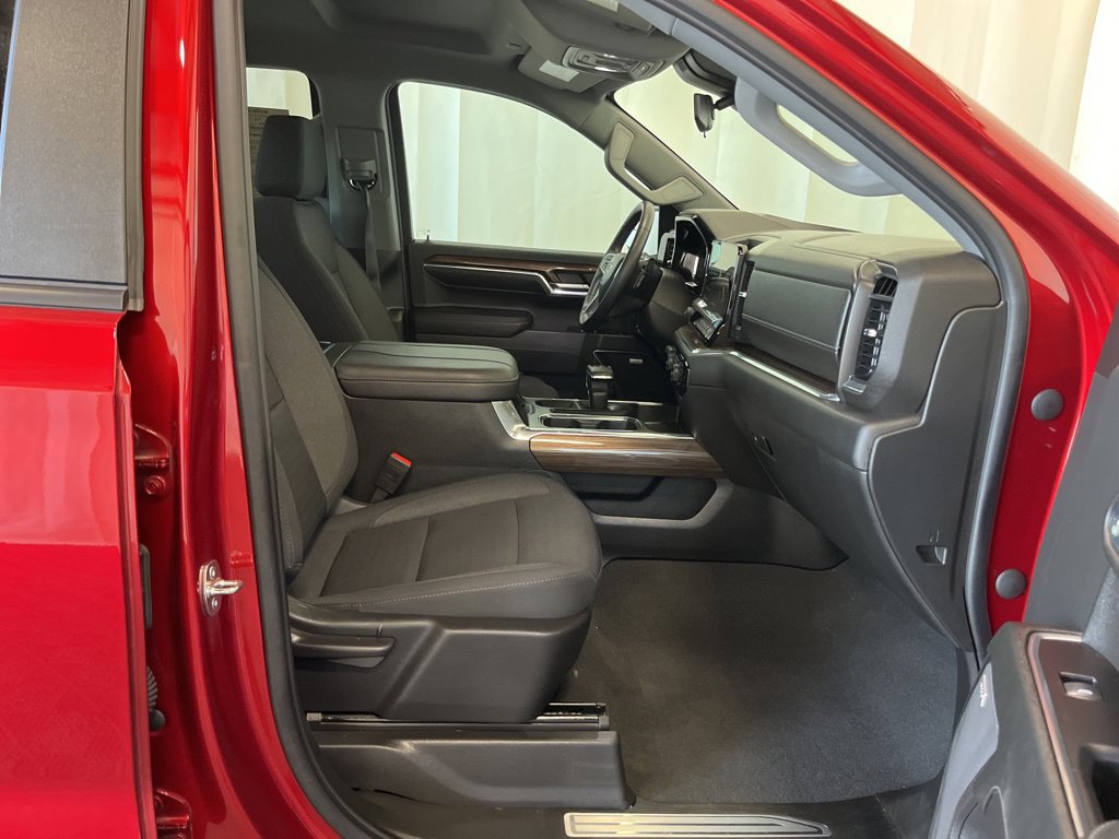 Used 2023 Chevrolet Silverado 1500 RST w/ Convenience Package II AWD/4WD image 18