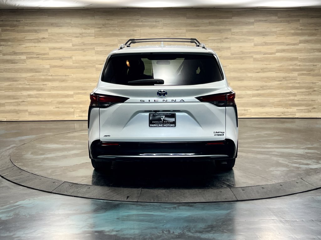 Used 2024 Toyota Sienna Limited AWD/4WD image 21