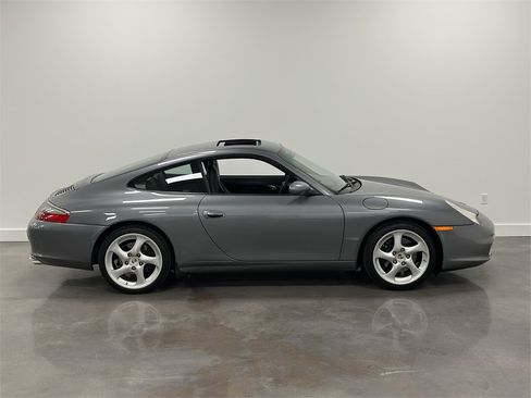Used 2004 Porsche 911 GT3 RS image 12