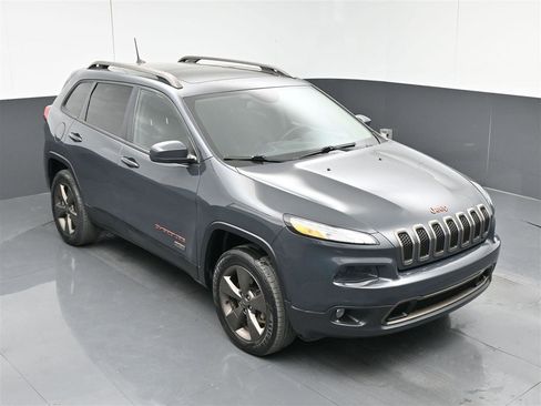 Used 2017 Jeep Cherokee 75th Anniversary image 24