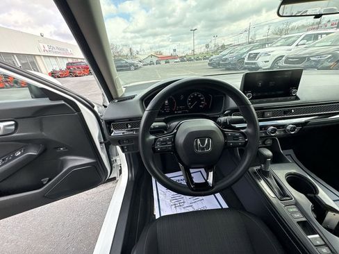 Used 2024 Honda Civic EX image 11