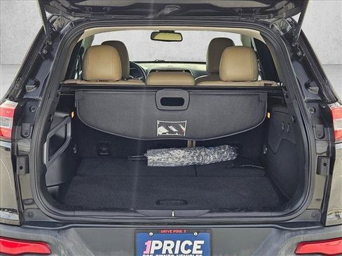 Used 2016 Jeep Cherokee Latitude w/ Safety/Convenience Group FWD image 6