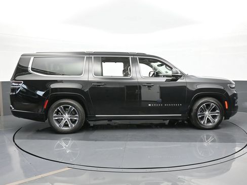 Used 2024 Jeep Grand Wagoneer L 4WD image 7