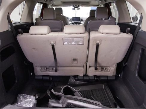 Certified 2024 Honda Odyssey EX-L image 24