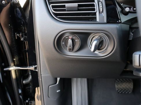 New 2026 Porsche Macan image 33