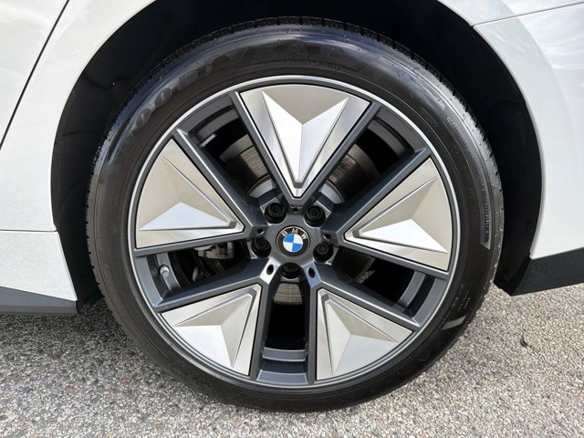 Used 2026 BMW i4 xDrive40i AWD/4WD image 10