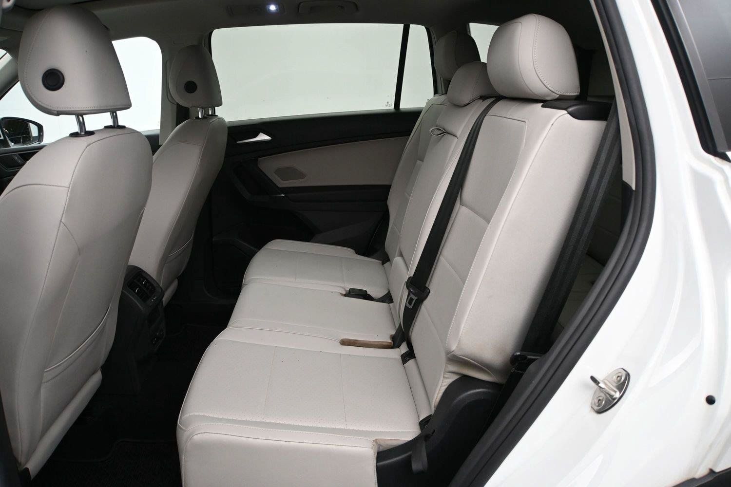 Used 2020 Volkswagen Tiguan SEL w/ 3rd Row Seat Package AWD/4WD image 9