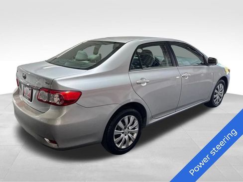 Used 2013 Toyota Corolla LE FWD image 5