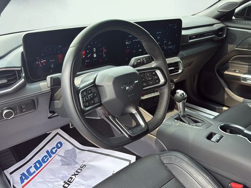 Used 2025 Ford Mustang Premium RWD image 33