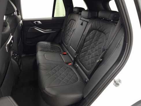 Used 2026 BMW X5 xDrive40i w/ Parking Assistance Package image 28