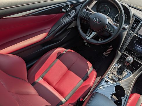 Certified 2022 INFINITI Q60 Red Sport 400 w/ Proactive Package AWD/4WD image 9