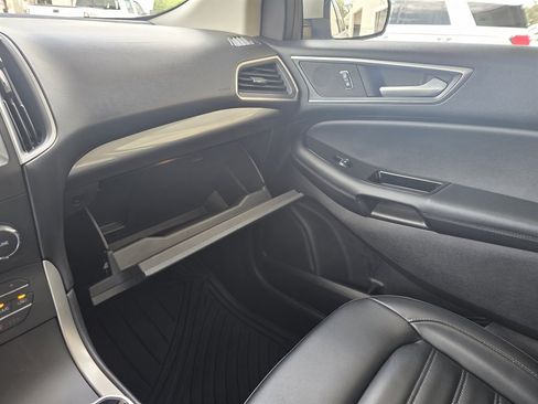 Used 2019 Ford Edge SEL w/ Equipment Group 201A AWD/4WD image 31
