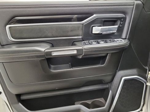 Used 2019 RAM 2500 Laramie image 15