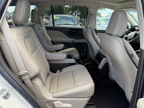 Used 2022 Lincoln Aviator Reserve w/ Equipment Group 201A RWD image 13