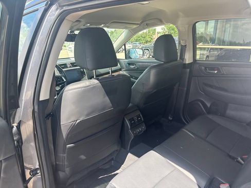 Used 2019 Subaru Outback 2.5i Limited AWD/4WD image 37