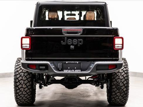 Used 2026 Jeep Gladiator Sport image 9