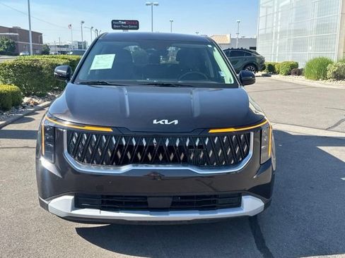 Used 2026 Kia Carnival LXS FWD image 4
