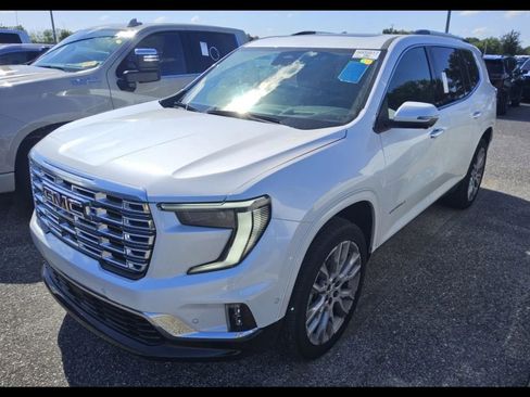 Used 2025 GMC Acadia Denali w/ Super Cruise Package FWD image 7