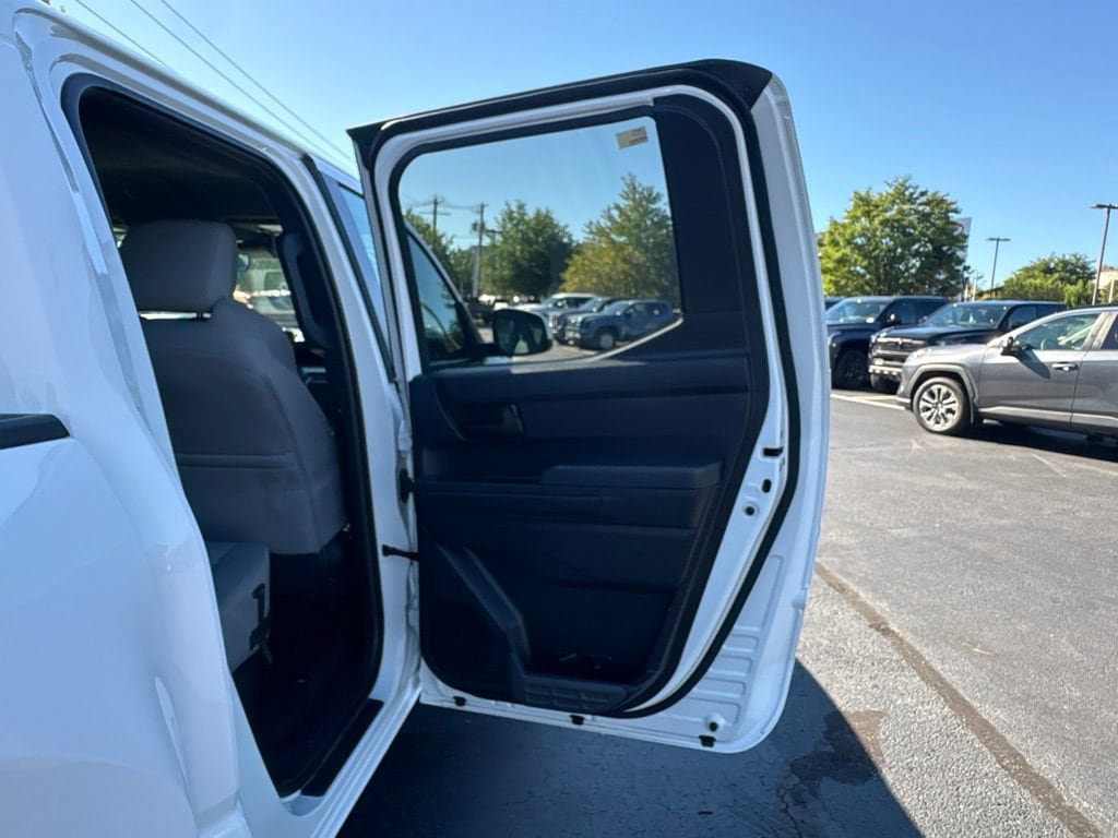 Certified 2024 Toyota Tacoma SR5 AWD/4WD image 12