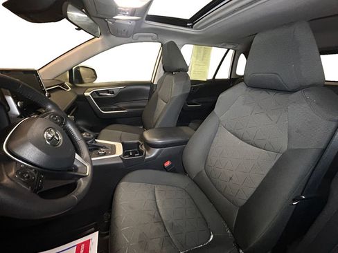 Certified 2022 Toyota RAV4 XLE w/ Convenience Package image 9