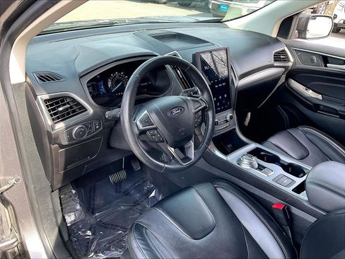Used 2022 Ford Edge Titanium w/ Equipment Group 301A image 8