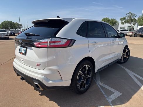 Used 2020 Ford Edge ST image 2