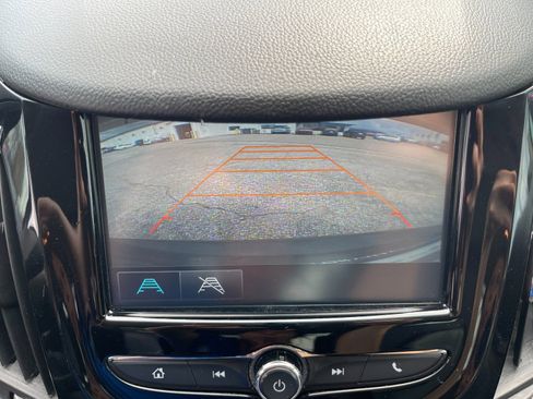 Used 2017 Chevrolet Cruze Premier image 19