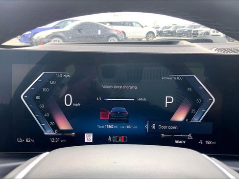 Used 2024 BMW i4 eDrive40 image 23