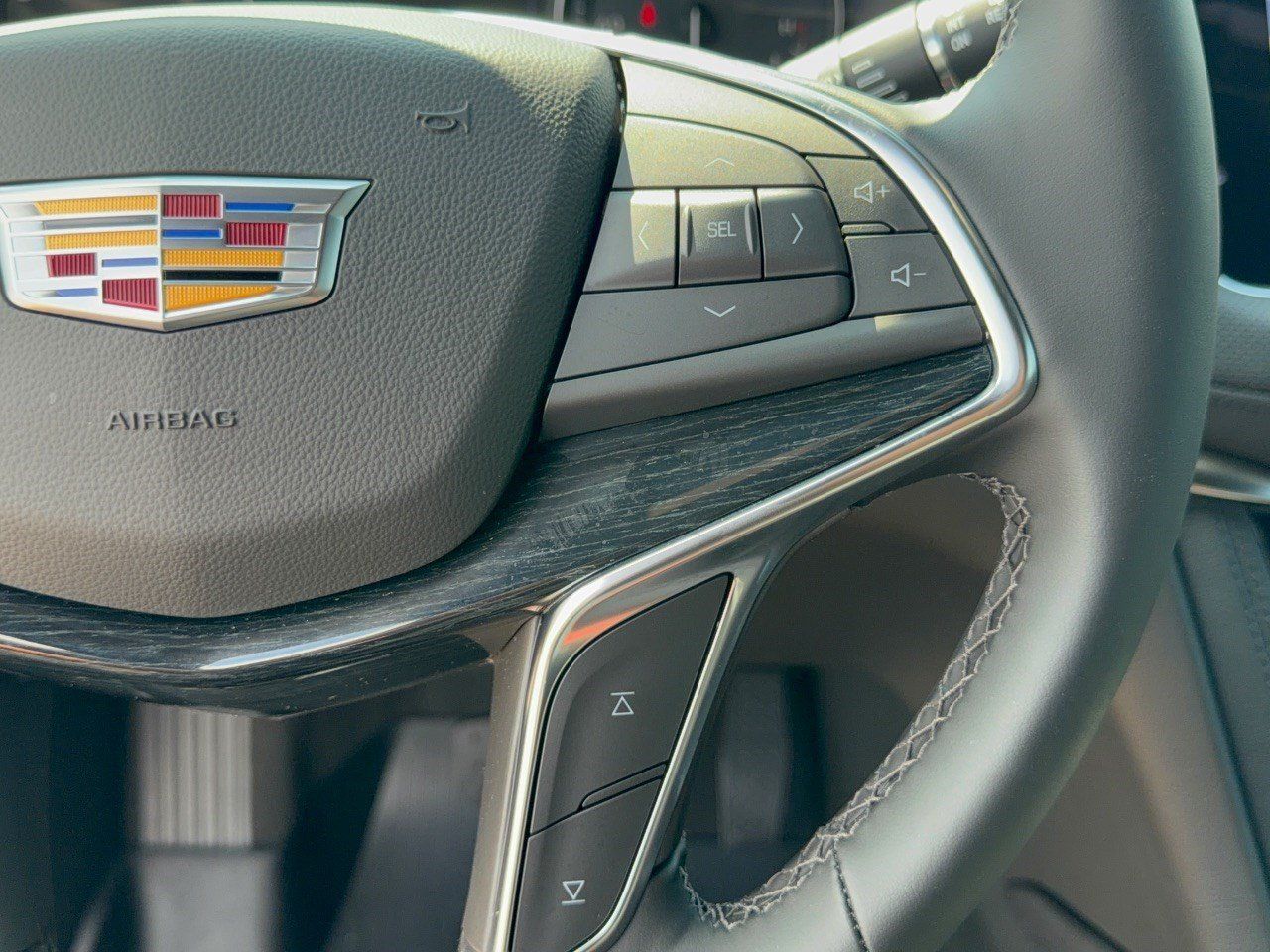 Certified 2026 Cadillac XT5 Premium Luxury w/ LPO, Floor Liner Package FWD image 19