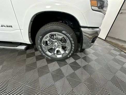 New 2026 RAM 1500 4x4 Crew Cab image 4