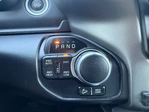 Used 2020 RAM 1500 Big Horn AWD/4WD image 11