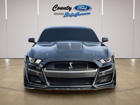 Used 2020 Ford Mustang Shelby GT500 w/ Carbon Fiber Track Pack RWD image 12