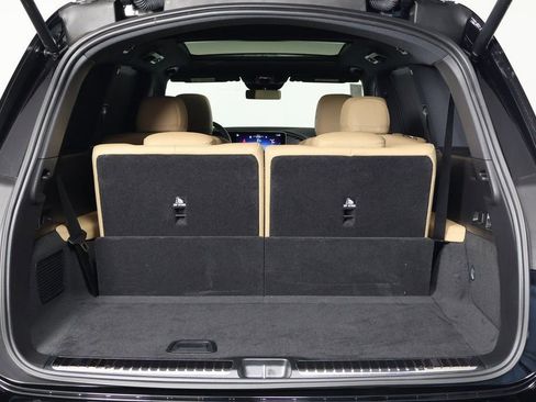New 2026 Mercedes-Benz GLS 450 4MATIC image 9