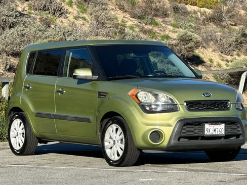 Used 2013 Kia Soul + image 5