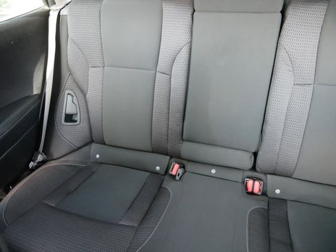 Used 2023 Subaru Outback Premium image 12