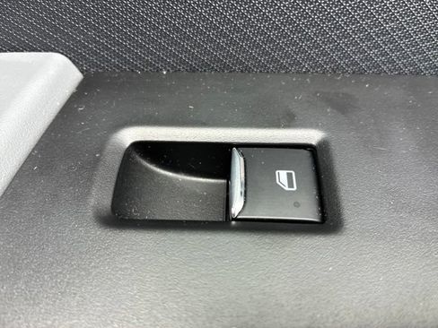 Used 2023 Ford F150 XLT AWD/4WD image 23