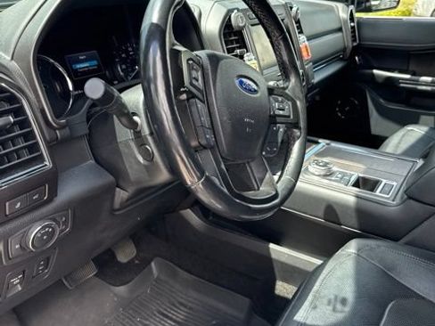 Used 2019 Ford Expedition Limited w/ Equipment Group 301A RWD image 8