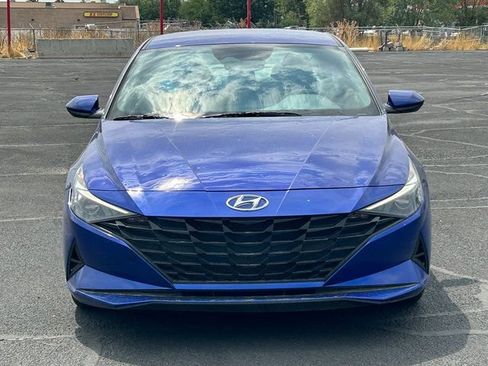 Used 2023 Hyundai Elantra SEL w/ Preferred Accessory Package FWD image 8