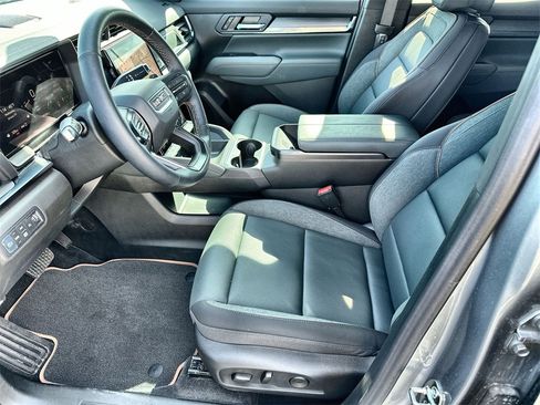 New 2026 GMC Terrain AT4 w/ Convenience Package III image 24