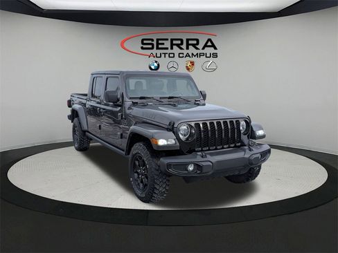 Used 2021 Jeep Gladiator Willys image 11