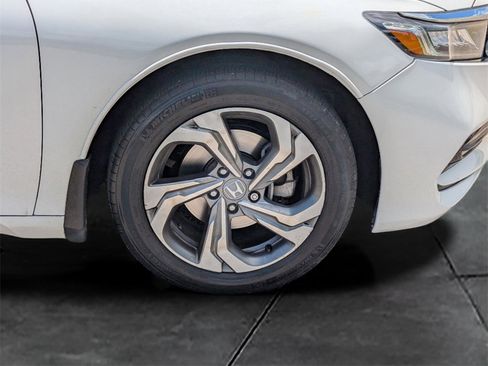 Used 2020 Honda Accord EX image 6