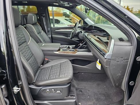 New 2026 Cadillac Escalade Platinum Sport AWD/4WD image 11