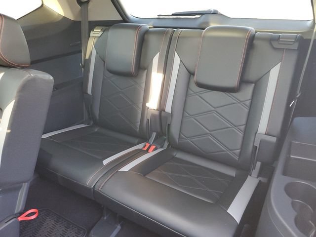 Used 2024 Volkswagen Atlas Peak Edition SEL AWD/4WD image 27
